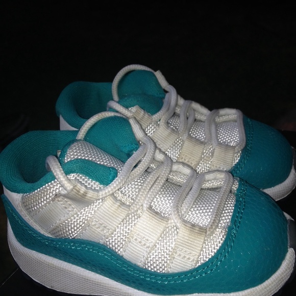 Jordan 11 Aqua size 4c toddler - Picture 3 of 4