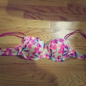 VICTORIAS SECRET PINK BRA