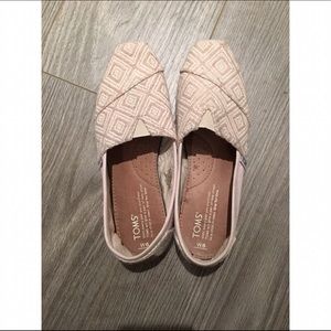 Woven Print TOMS