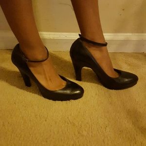 Style & Co black pump