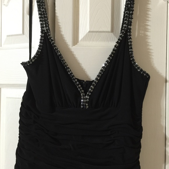 Dress - Picture 2 of 3