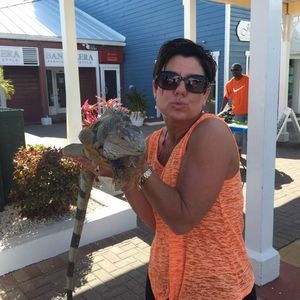 Meet your Posher, Leigh