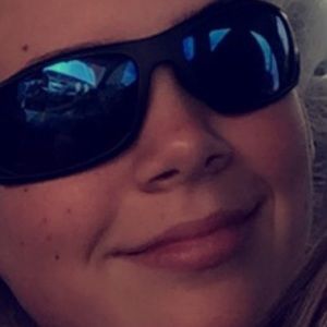 Meet your Posher, Ella