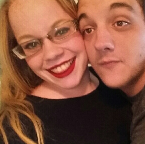 Meet Your Posher, Kristen - Picture 3 of 4