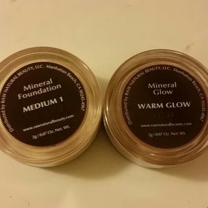 Mineral makeup foundation/ bronzer