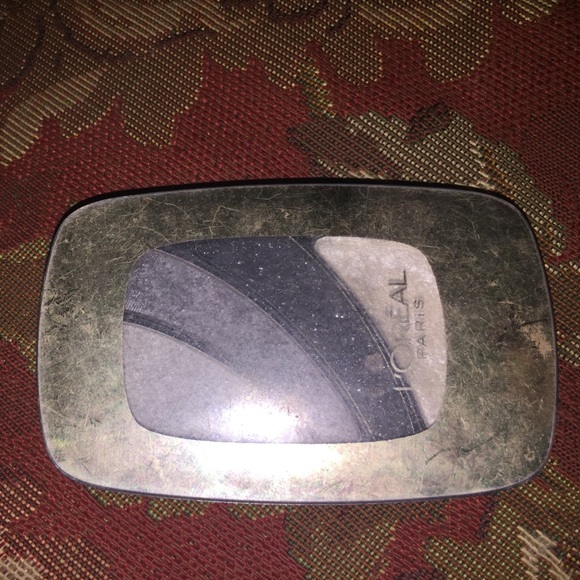 Loreal Paris eyeshadow - Picture 1 of 3