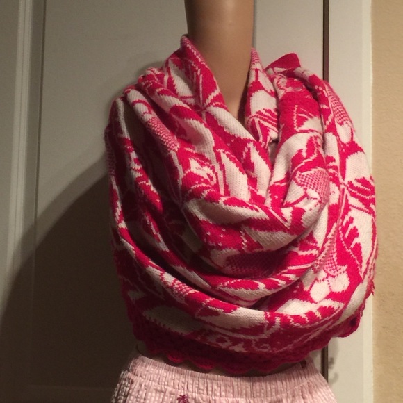 100% wool scarf/wrap - Picture 3 of 8