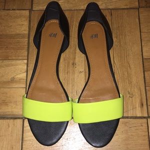 H&M sandals in black and neon yellow