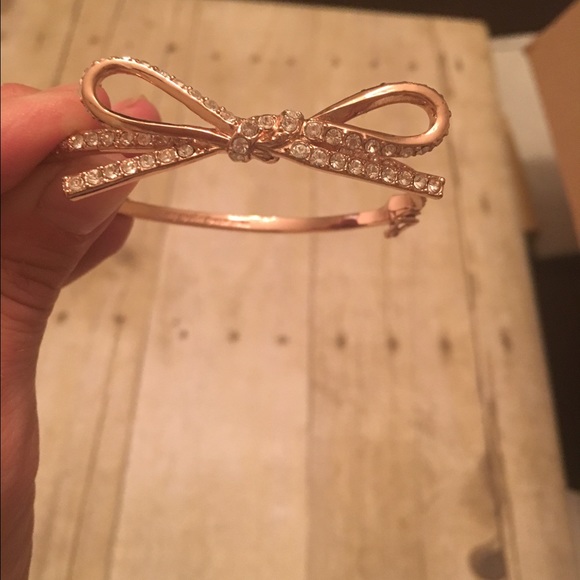 Auth Kate Spade rose gold bow bracelet