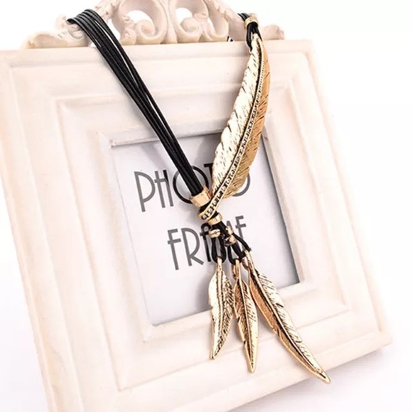 Solstice Boutique Jewelry - ππ Feather Rope Chain Necklace Solstice Boutique Jewelry - ππ Feather Rope Chain Necklace