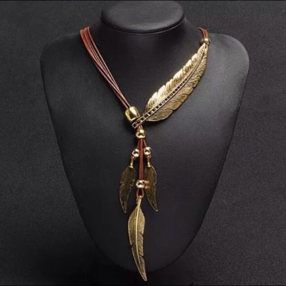 Solstice Boutique Jewelry - ππ Feather Rope Chain Necklace Solstice Boutique Jewelry - ππ Feather Rope Chain Necklace