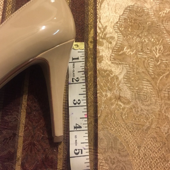 High heels - Picture 3 of 3