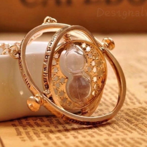 Harry Potter hourglass time turner necklace - Picture 1 of 1