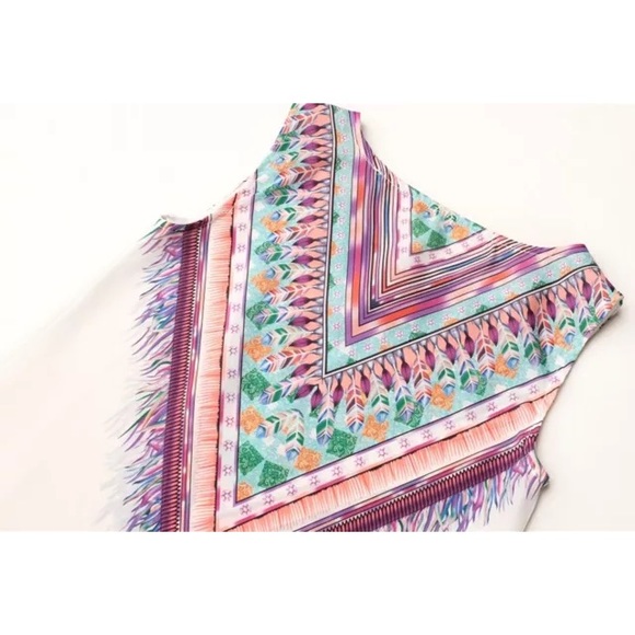 Solstice Boutique Tops - ๐ White Tribal Print Shift Dress Solstice Boutique Tops - ๐ White Tribal Print Shift Dress