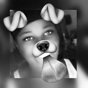 Meet your Posher, Adella