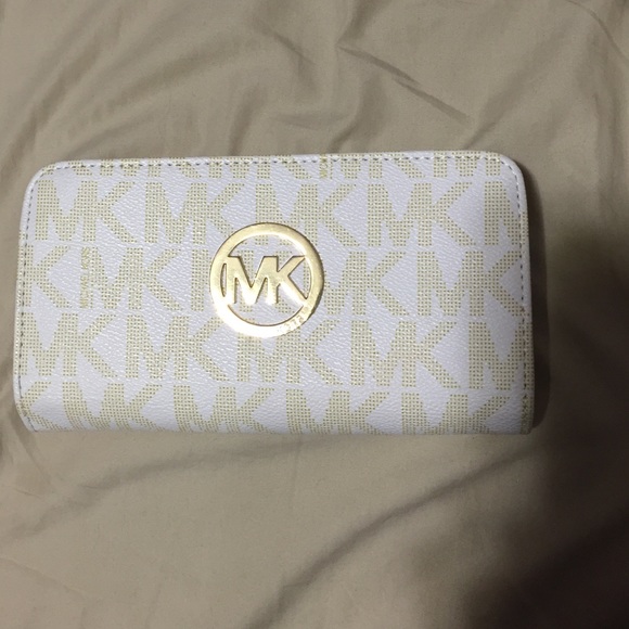 Michael Kors wallet
