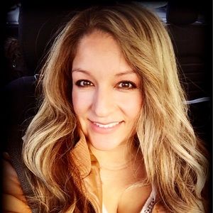 Meet your Posher, Carmela