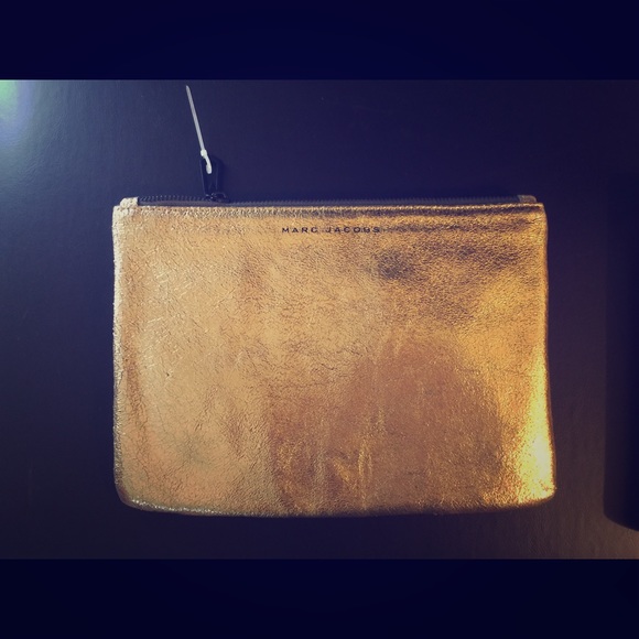 💛 Marc Jacobs gold clutch!!💛