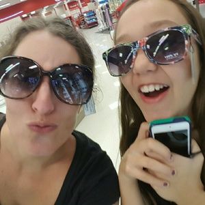 Meet your Posher, Misty