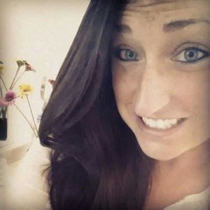 Meet your Posher, Stephanie