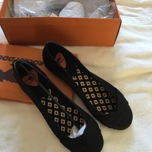 Black Ballerina Flats