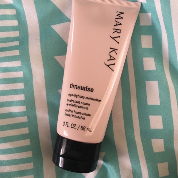 Mary Kay Time-Wise Age Fighting moisturizer