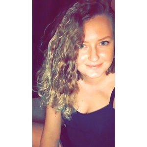 Meet your Posher, Jillian