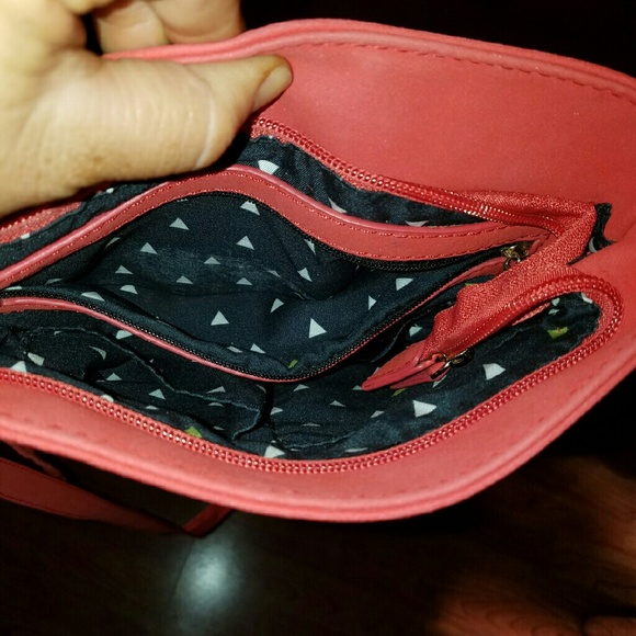 HP -9/16 GORGEOUS RUST CROSSBODY W FRINGE - Picture 3 of 4