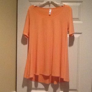 LulaRoe classic tshirt. New withou tags