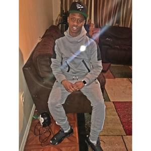 Meet your Posher, Mohamadou