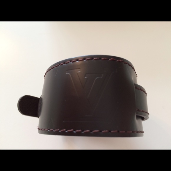 💥JUST REDUCED💥Authentic Louis Vuitton Cuff