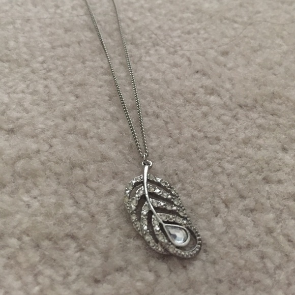 Feather silver rhinestone necklace