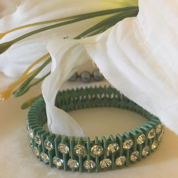 ✳️Green & Clear Stone Bracelet✳️