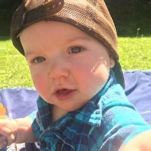 Meet your Posher, Della