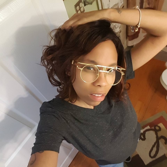 Meet your Posher, Lynnie - Picture 1 of 1