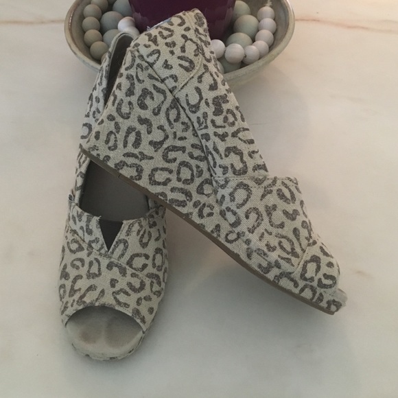 TOMS leopard print