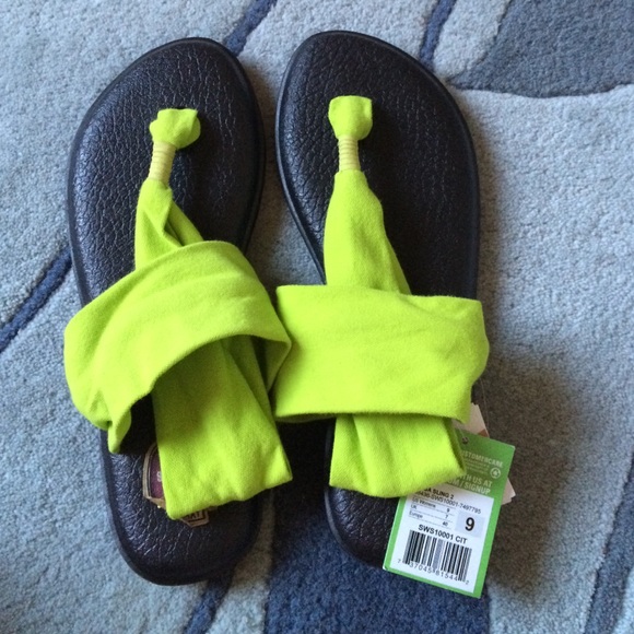 Sanuk Shoes - NWT Sanuk Yoga Sling sandals size 9