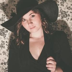 Meet your Posher, Emilie