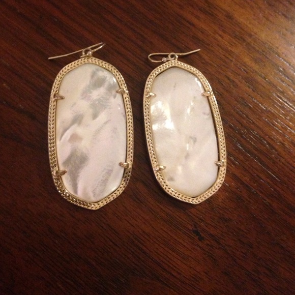 Kendra Scott Danielle Earrings