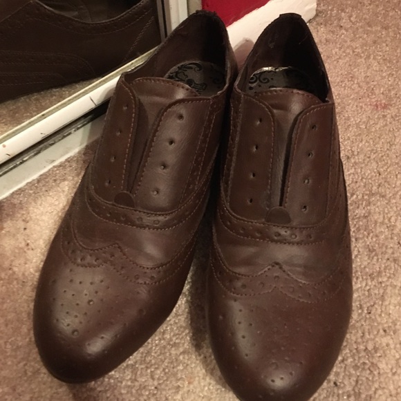 Oxford super new! Brown