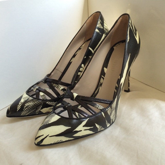 NEW!🌸 Jason Wu Tropical Print Heel!