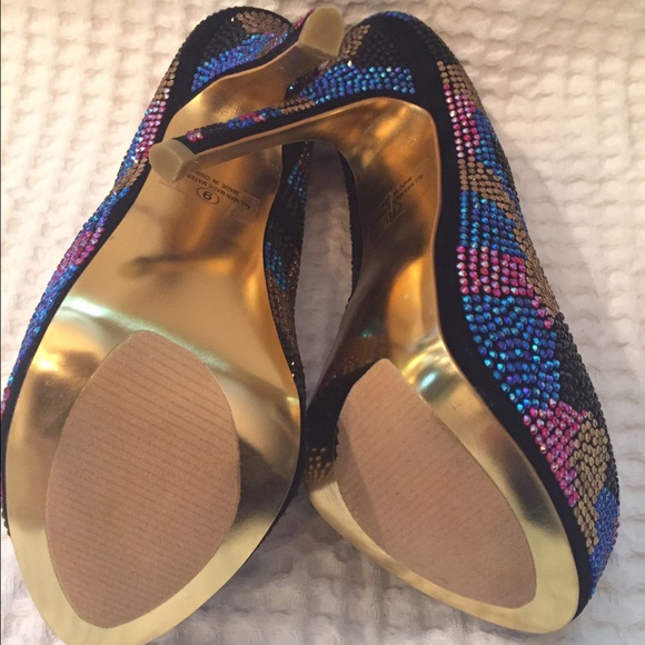 Sparkling Multi-color Rhinestone Pumps - Picture 4 of 4