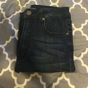High-waisted FashionNova Jeans - Dark Wash