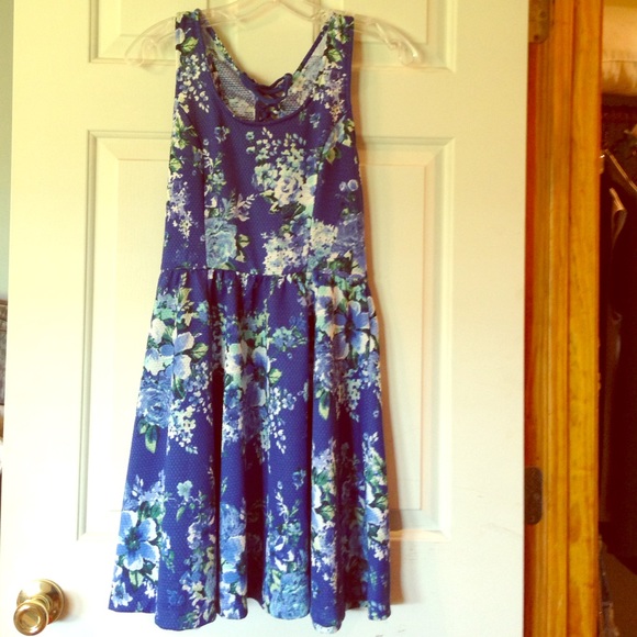 Jessica Simpson Dress