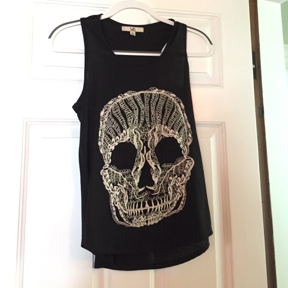 344 Black skull tank
