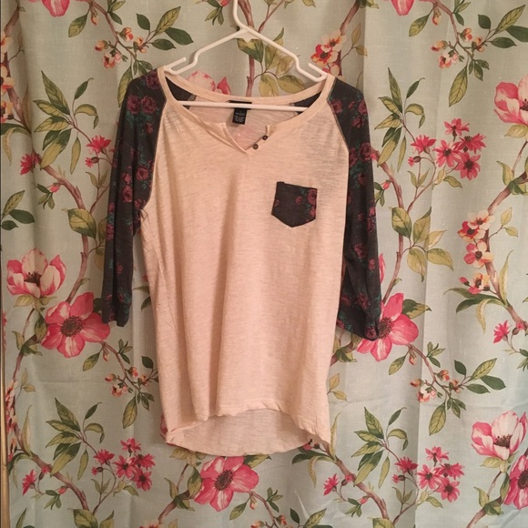 3 Quarter length sleeve top