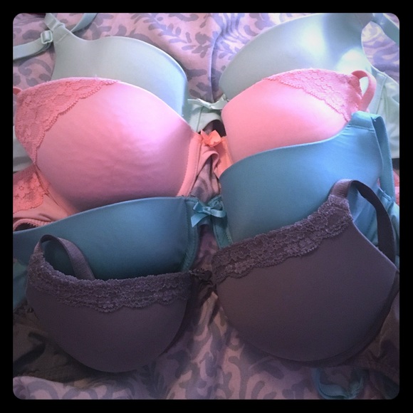 Three Victoria's Secret and one aerie bra