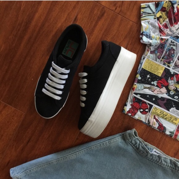 ZOMG PLATFORM SNEAKERS