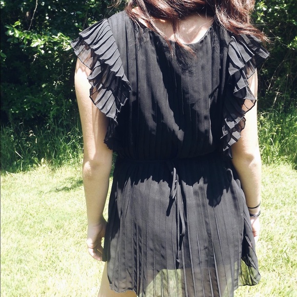 Black Dress - Picture 3 of 3