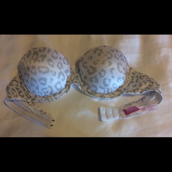 Victoria Secret strapless push-up bra
